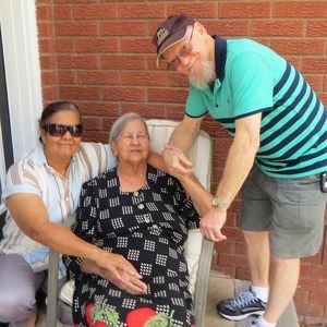 Meet your Posher, Leila